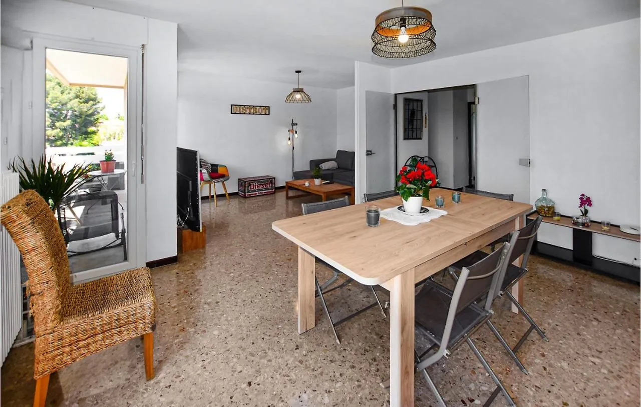 Nice Apartment In Carpentras With Wifi
